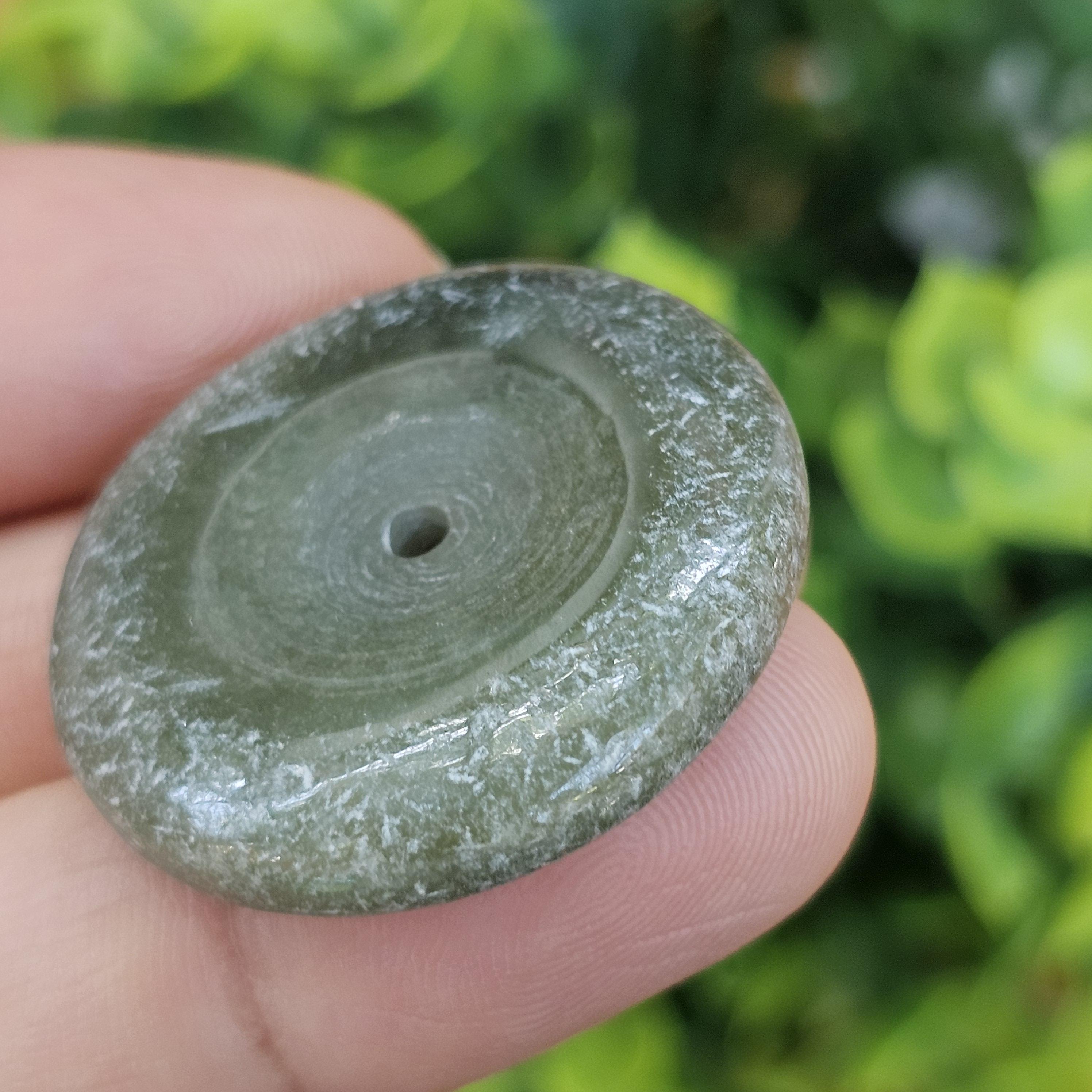 หยก พม่า แท้ Jade จี้โดนัทหยก (Bi-dise jadeite) พม่า (Myanmar) 59.73 กะรัต (Cts.)