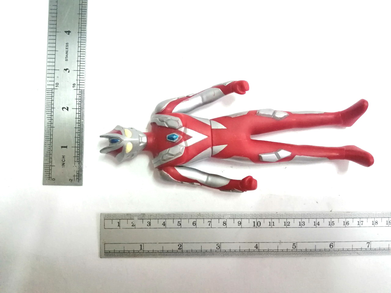 ซอฟ 7 นิ้ว สภาพดี อุลตร้าแมนซีนอน คู่หูอุลตร้าแมนแมกซ์ สภาพสวยมีรอยเล็กน้อย ไม่พบบ่อยนัก