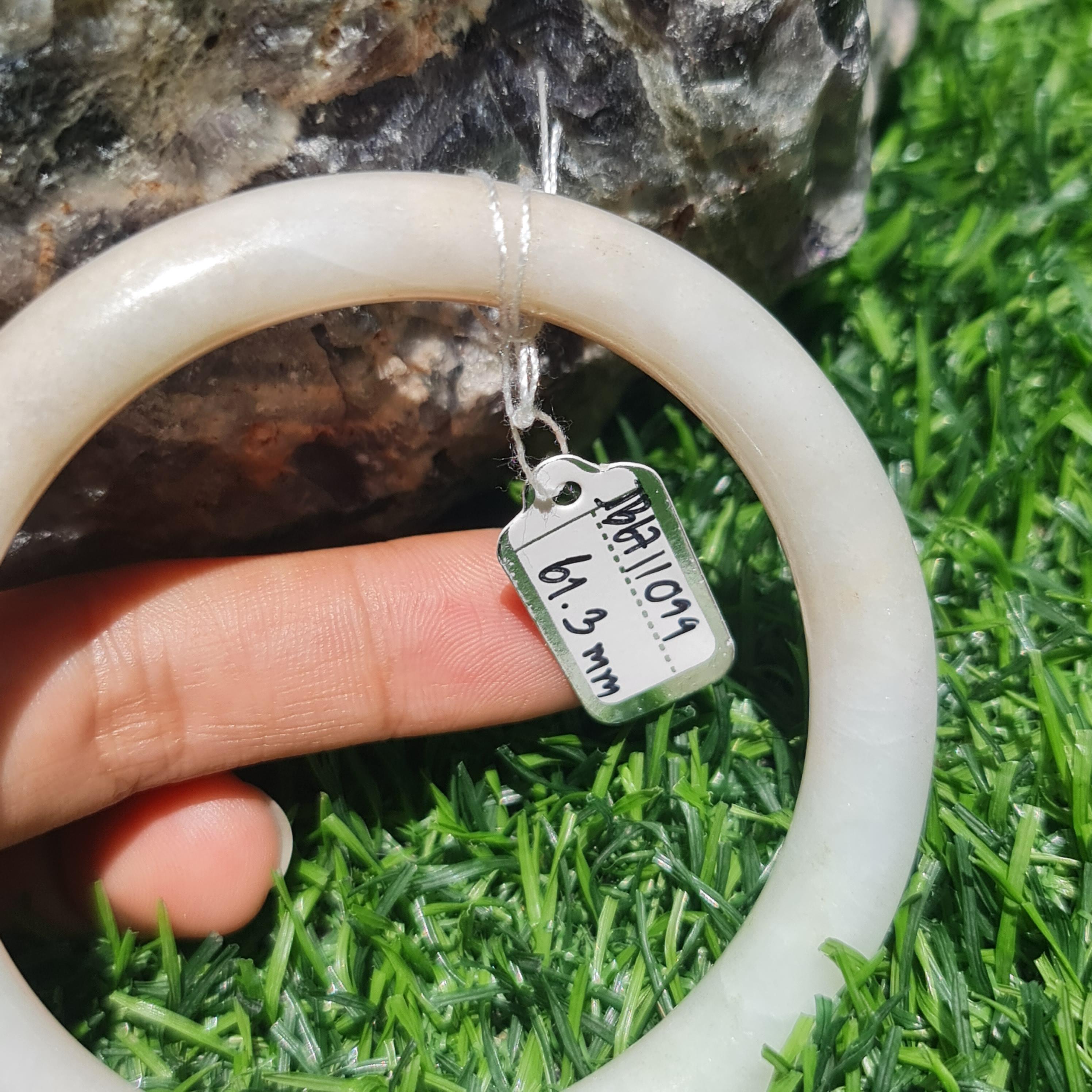 JB6711099 หยก พม่า แท้ Jade กำไลหยก 61.3 มม. (Jadeite bracelet) พม่า (Myanmar)