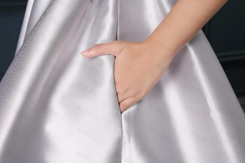 Pre-order ชุดราตรีสั้น แขนกุด สีเทา แต่งลูกไม้ คาดโบว์ที่เอว กระโปรงผ้าดัชเดช