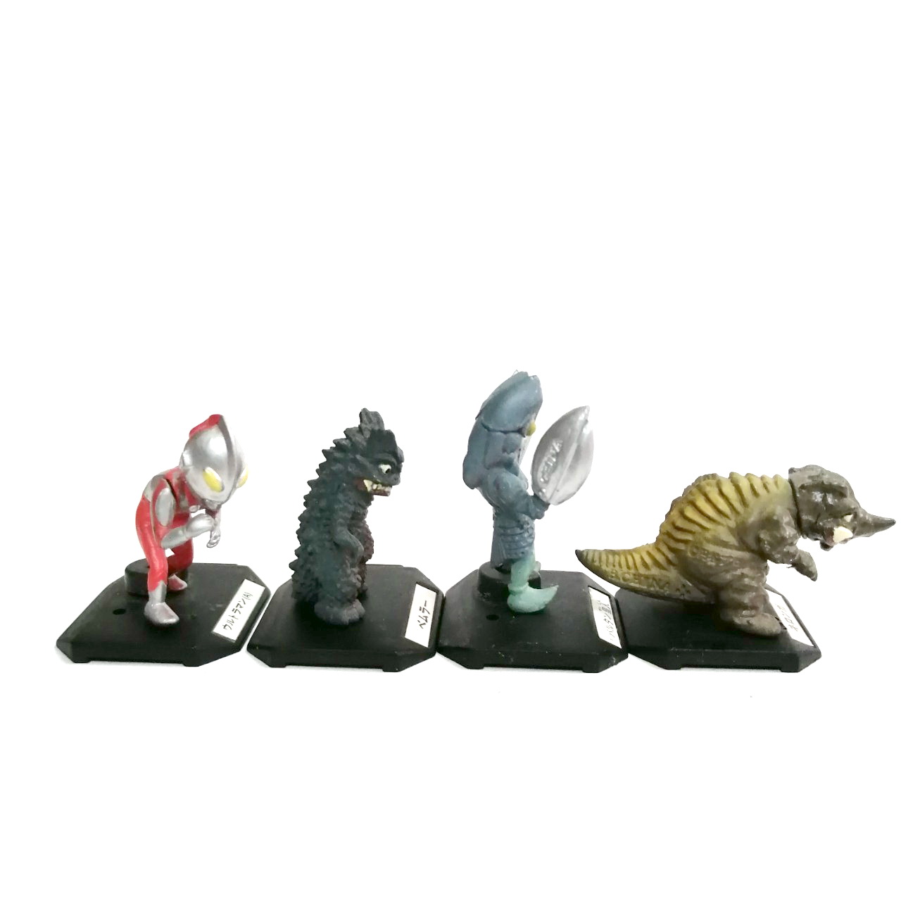 อุลตร้าแมนตัวยางตัน มีฐาน และขนาดตามรูป อุลตร้าแมน สัตว์ประหลาดเบมเลอร์, บัลตั้น, เนรองก้าขายรวมฐาน 4ตัว ไม่แยก