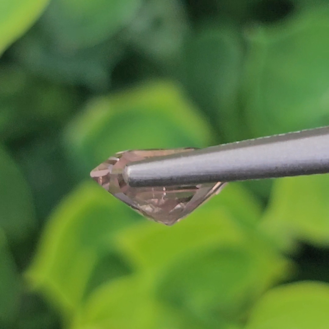 พลอย คัลเลอร์เชนจ์ แซฟไฟร์ Color Change Sapphire 2.51 กะรัต (Cts.) พร้อมใบเซอร์ พลอยแท้ อัญมณีมงคลประจําวันเกิด เครื่องประดับพลอย