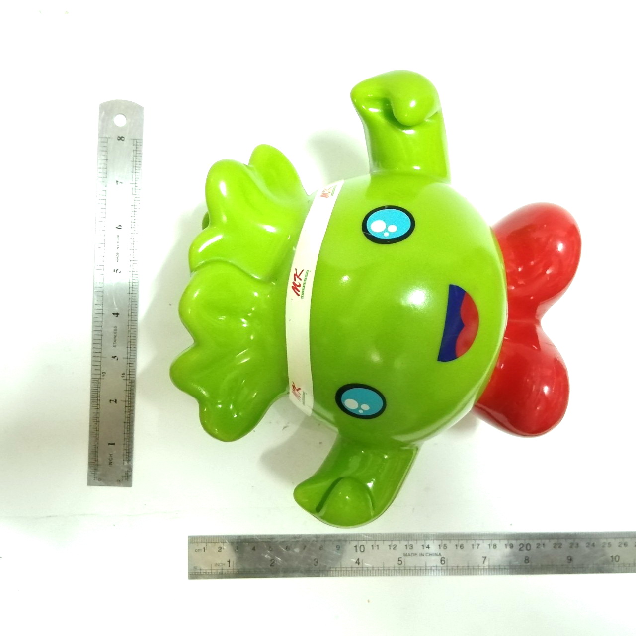 ตุ๊กตาฟิกเกอร์ผัก และเป็ด เป็นกล่องใส่ทิชชู่ ร้านสุกี้MK สภาพดี