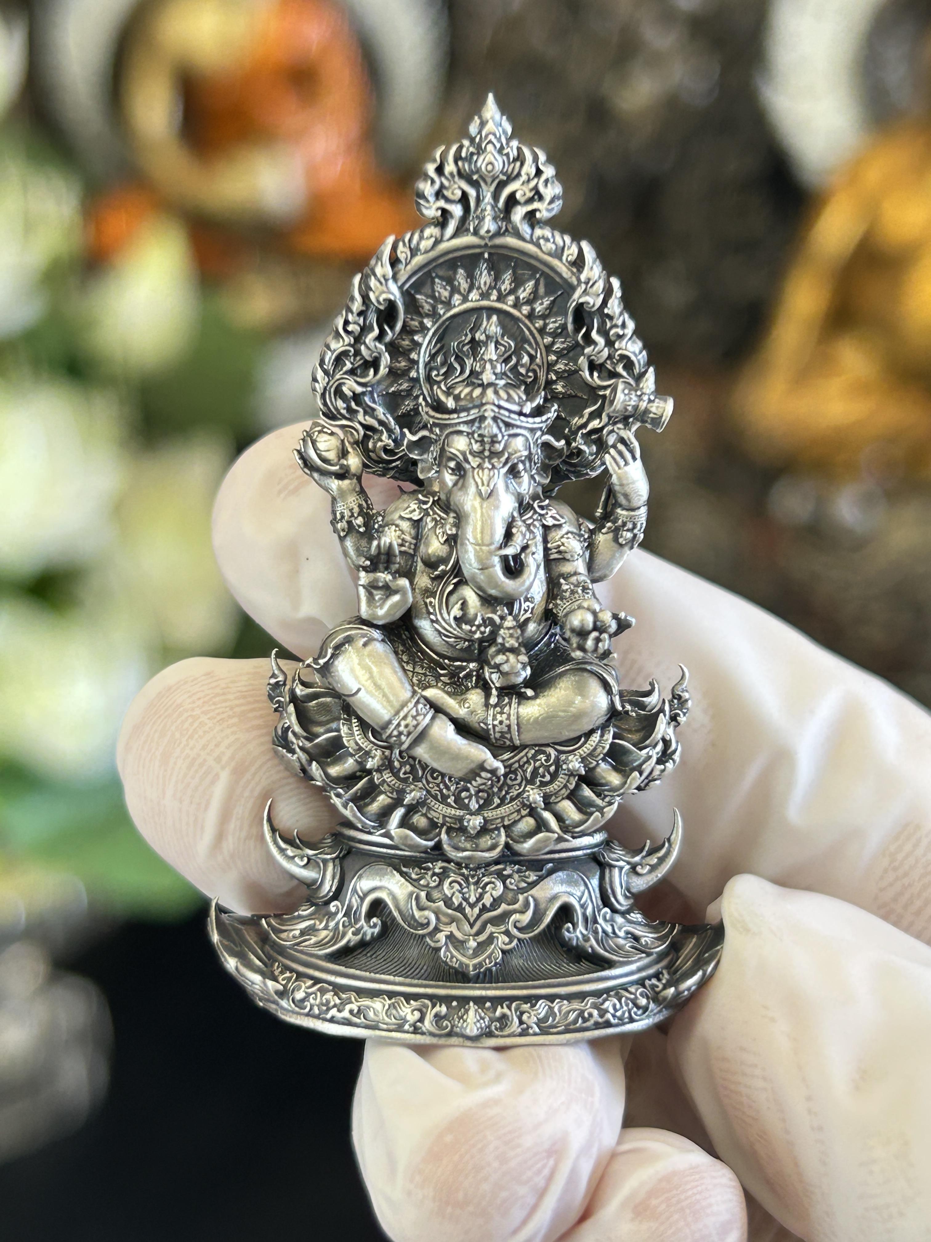 พระพิฆเนศรุ่นสุขสำเร็จนิรันดร์ เนื้อเงินแท้รมซาติน