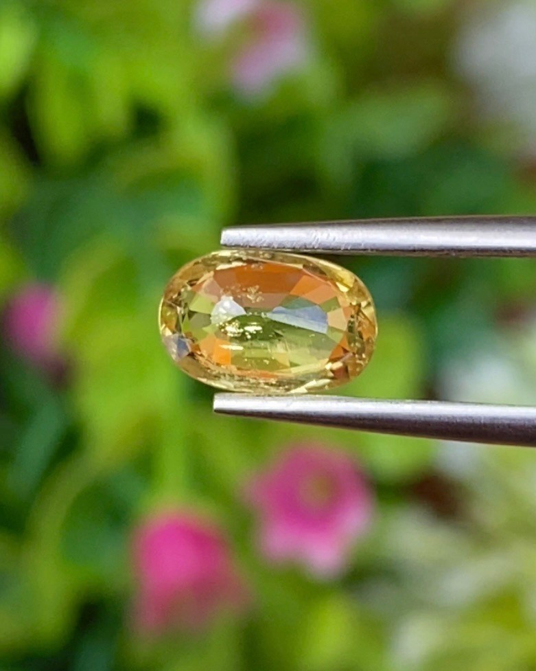 พลอย คริโซเบริล (Chrysoberyl) 1.33 กะรัต (Cts.) พลอยแท้ อัญมณีมงคลประจําวันเกิด เครื่องประดับพลอย