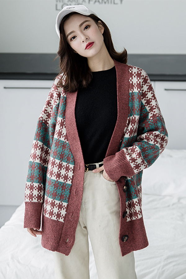 CARDIGAN เสื้อคลุมไหมพรมคอวี ผ้าหนานุ่มถักลายตาราง (12272B)