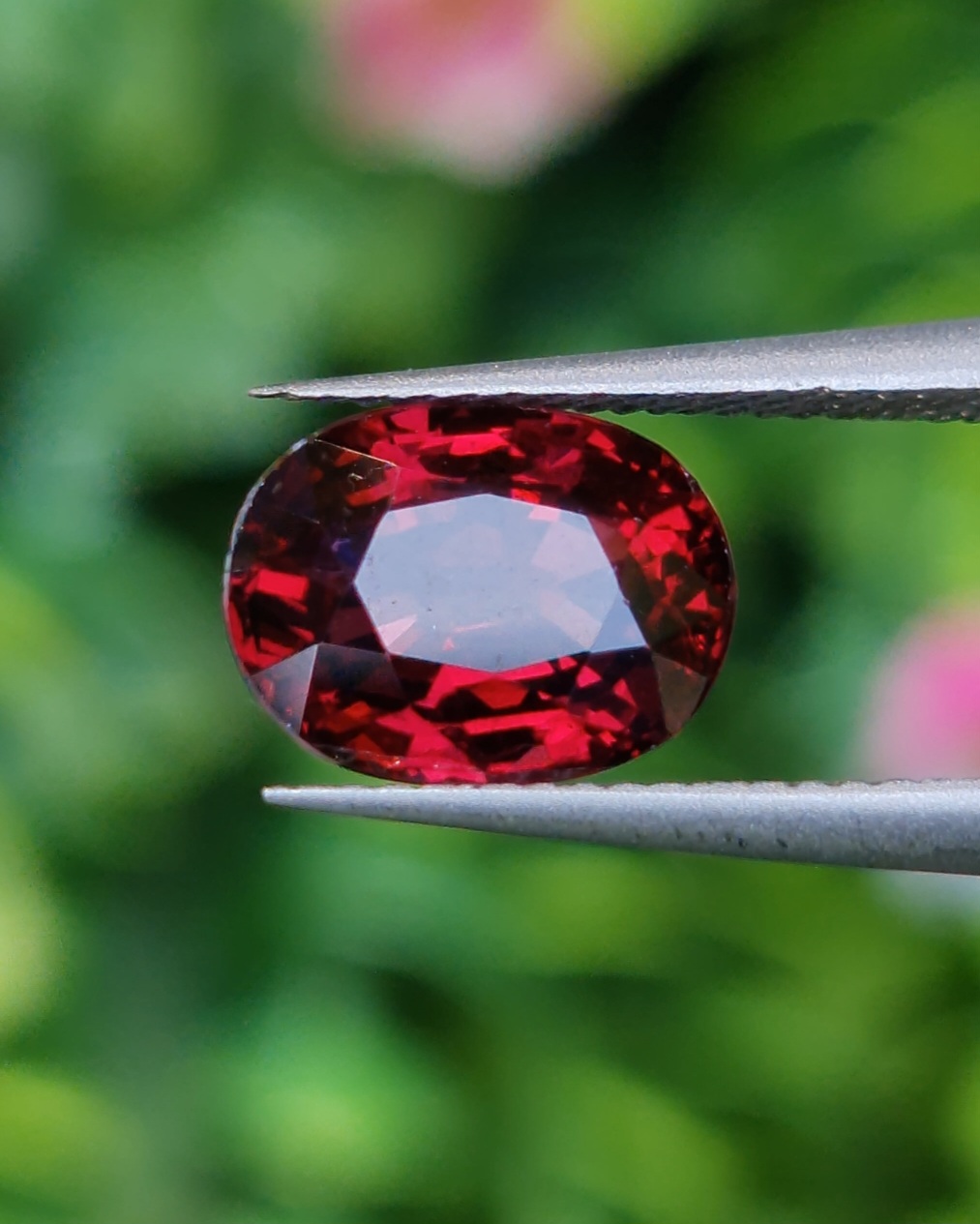 พลอย โรโดไลต์ กาเน็ท Rhodolite Garnet 2.31 กะรัต Cts.พลอยแท้ อัญมณีมงคลประจําวันเกิด เครื่องประดับพลอย