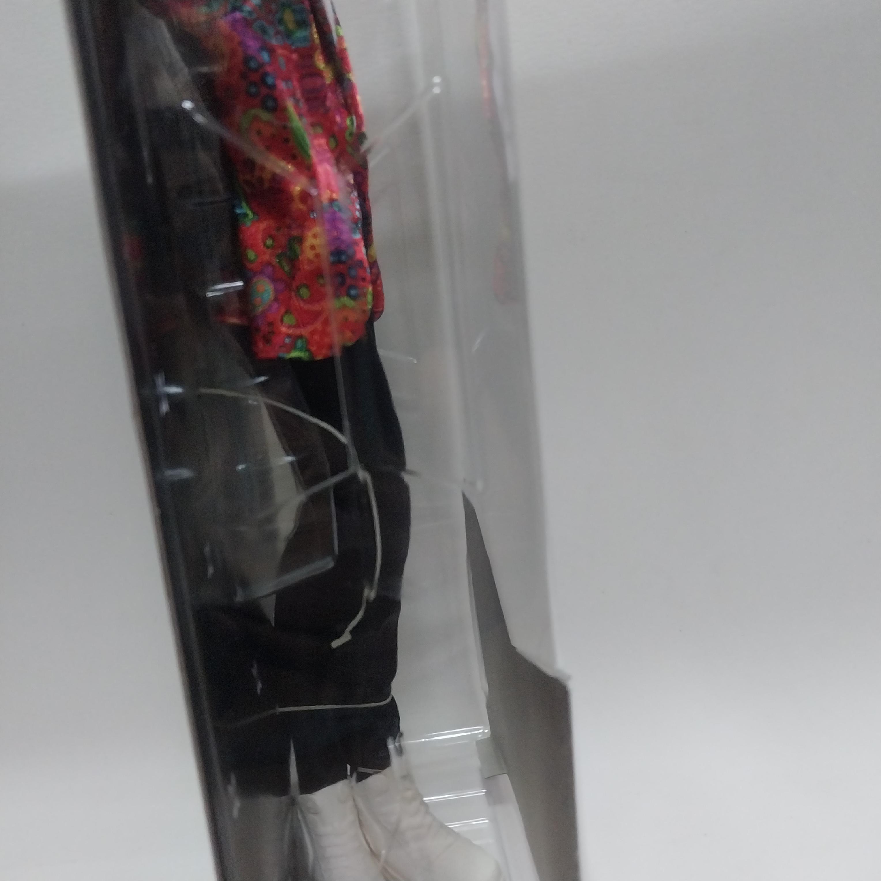 มีหลายภาพ มือ1 กล่องชำรุดบ้าง มีหลายภาพ ตุ๊กตาบอยแบรนด์เกาหลี BTS ของแท้แมทเทล