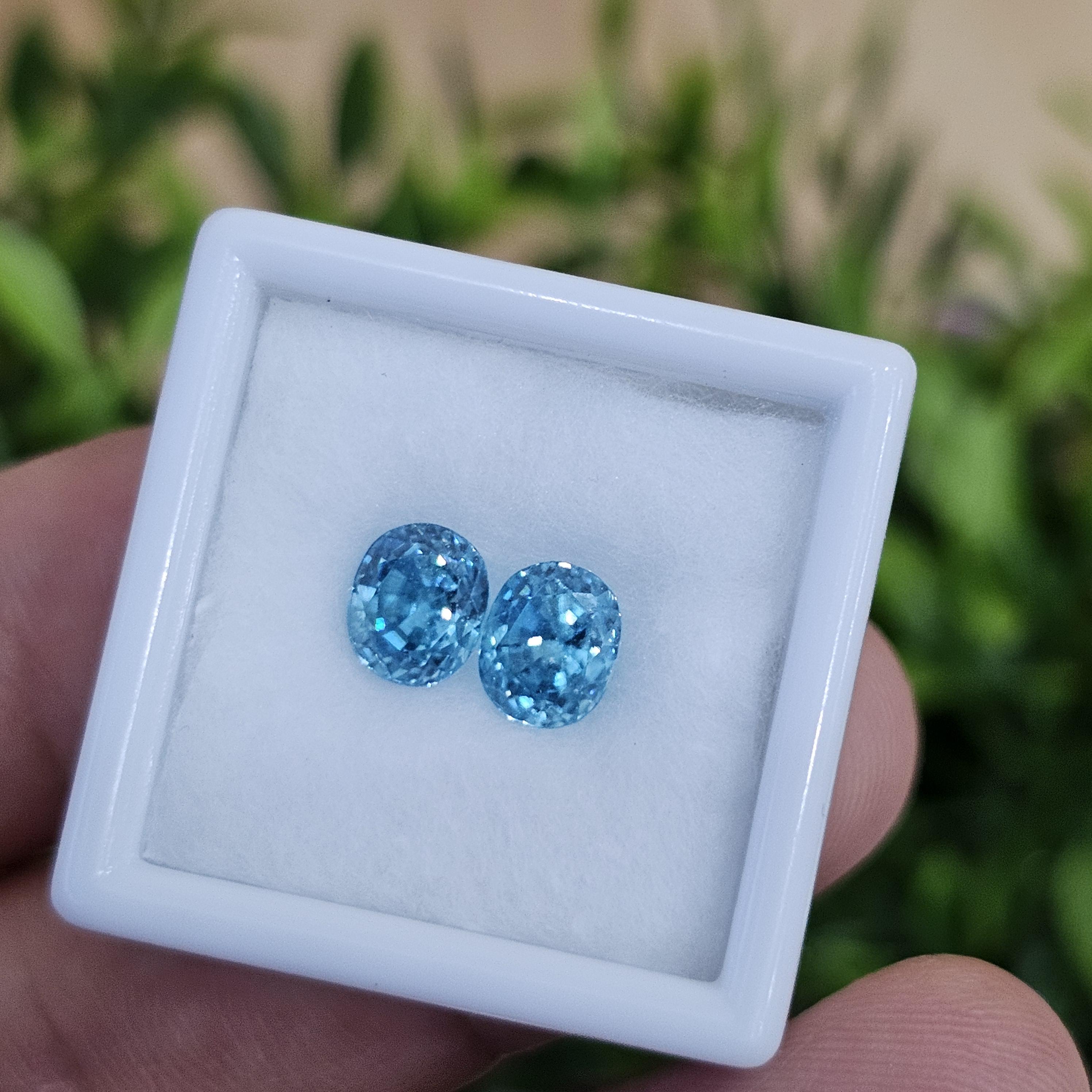 พลอย เพทาย Natural Zircon 4.34 กะรัต (Cts.) 2 เม็ด (2Pcs.) พลอยแท้อัญมณีมงคล ประจําวันเกิด เครื่องประดับพลอย