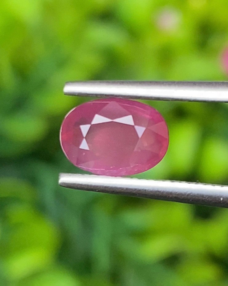 พลอย ทับทิม Ruby sapphire 1.29 กะรัต (Cts) ดิบ Unheated พลอยแท้ อัญมณีมงคลประจําวันเกิด เครื่องประดับพลอย