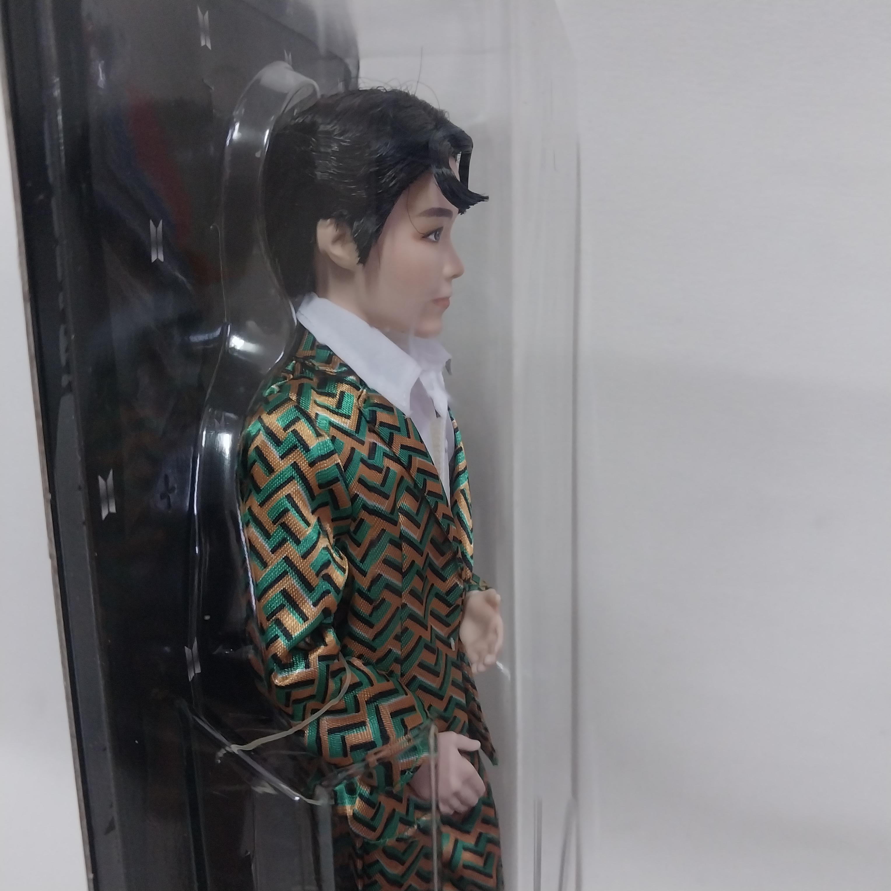 มีหลายภาพ มือ1 กล่องชำรุดบ้าง มีหลายภาพ ตุ๊กตาบอยแบรนด์เกาหลี BTS ของแท้แมทเทล