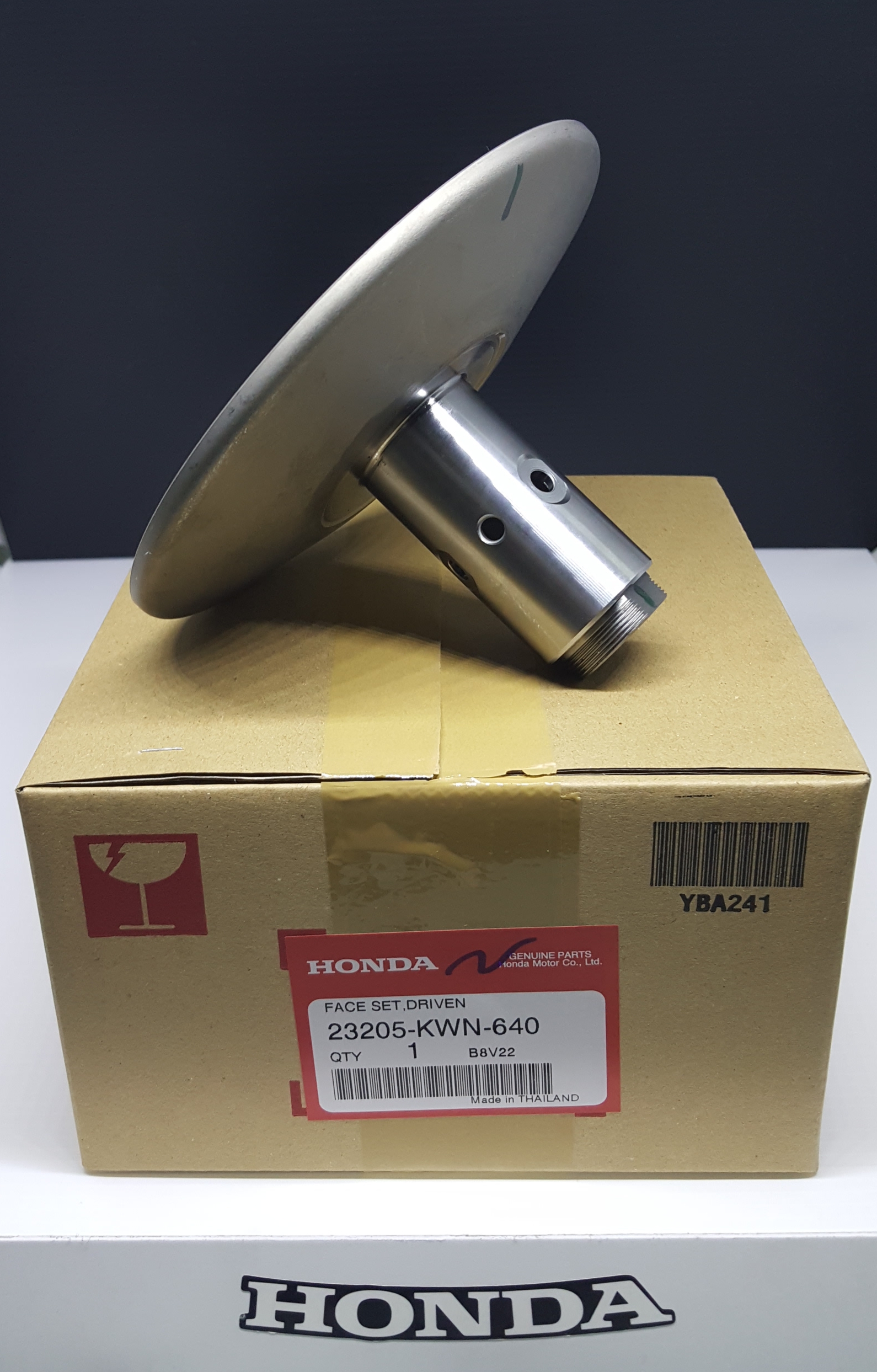 ชุดพูลเลย์หลังตัวใน คลิก125ไอ(ตัวแรก)/PCX150C(ปี13)