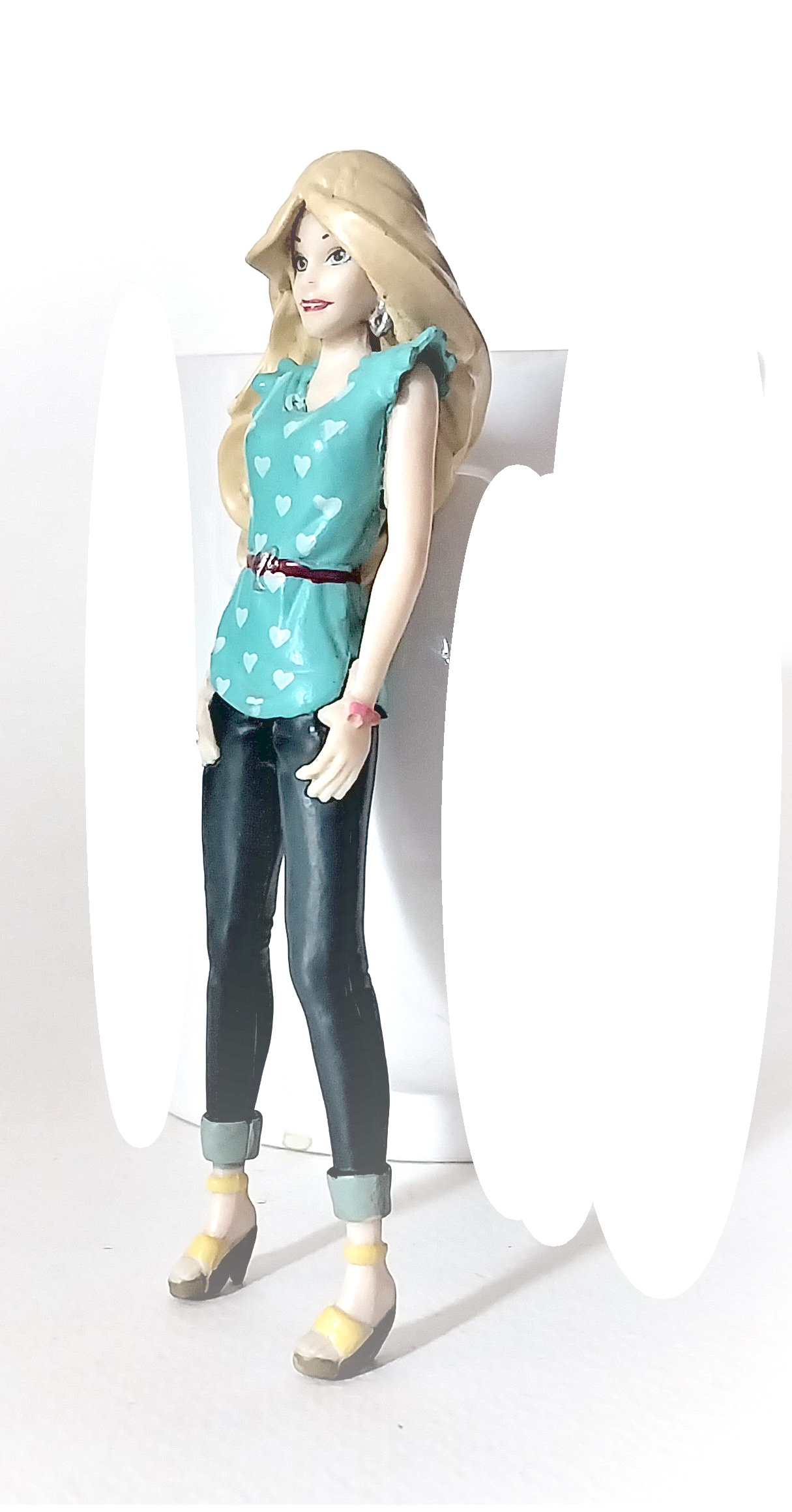 มีหลายภาพ,ตุ๊กตาบาร์บี้ตัวเล็ก ขนาดประมาณ 10 ซม.