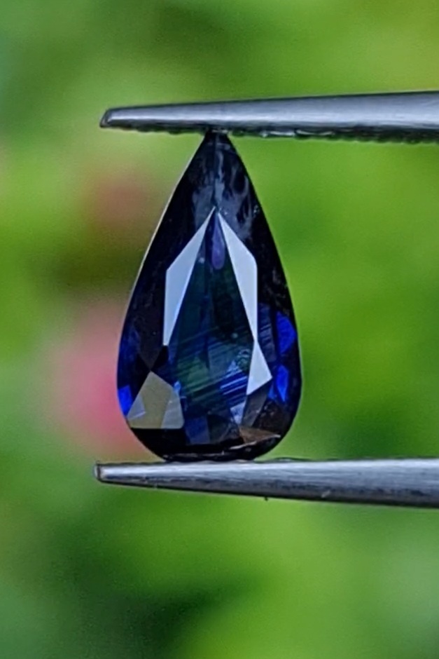 พลอย ไพลิน blue sapphire 0.68 กะรัต (Cts.) เผาเก่า พลอยแท้ อัญมณีมงคลประจําวันเกิด เครื่องประดับพลอย