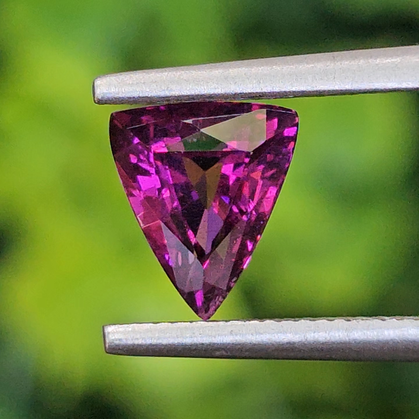 พลอย อุมบาไลต์ การ์เน็ต Umbalite Garnet 1.16 กะรัต (Cts.) ดิบ Unheated ลอยแท้ อัญมณีมงคลประจําวันเกิด เครื่องประดับพลอย