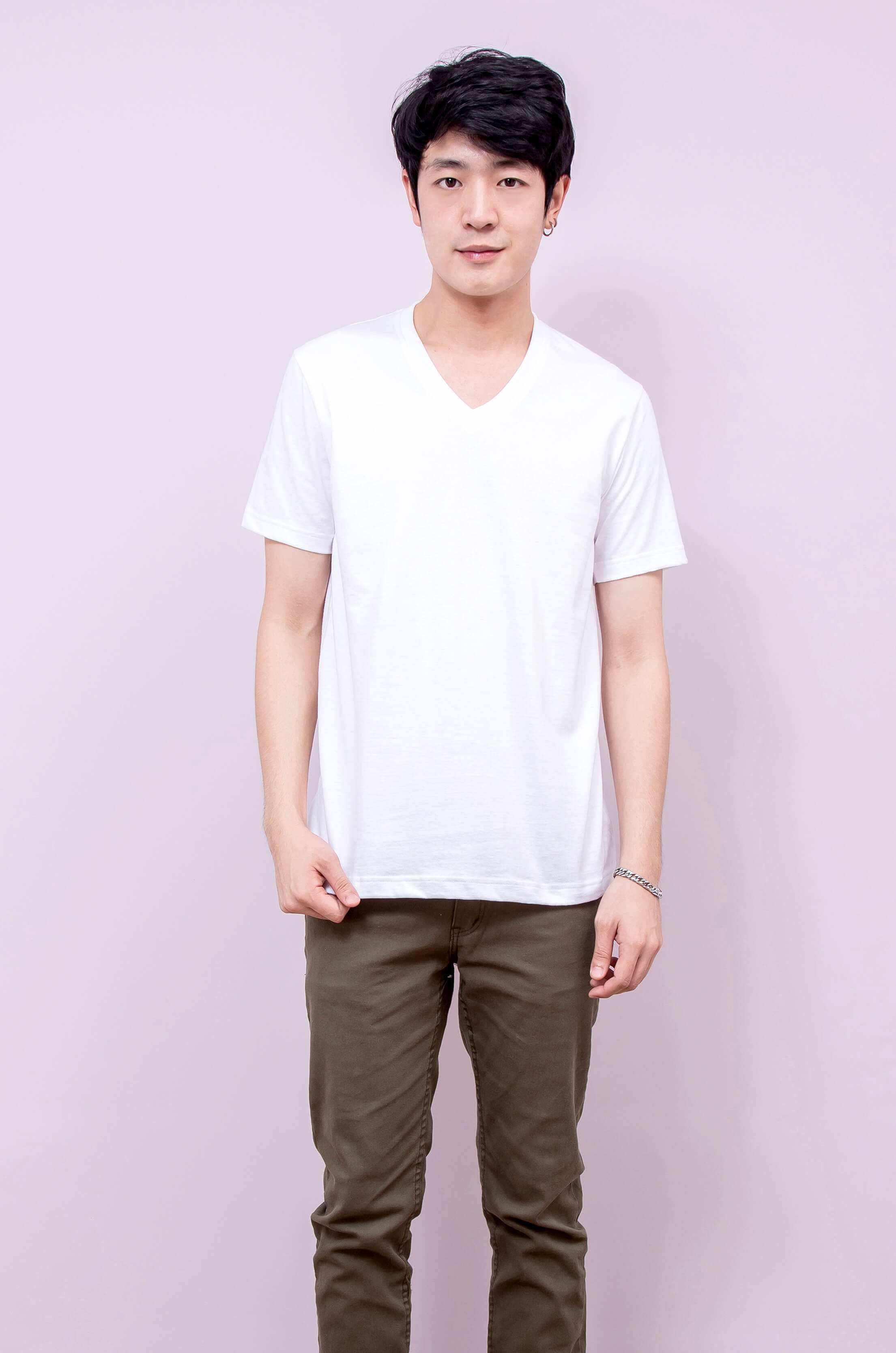 เสื้อยืด OV102 คอวี ผ้าCotton100% 32 เนื้อนุ่ม ใส่สบาย สีขาว