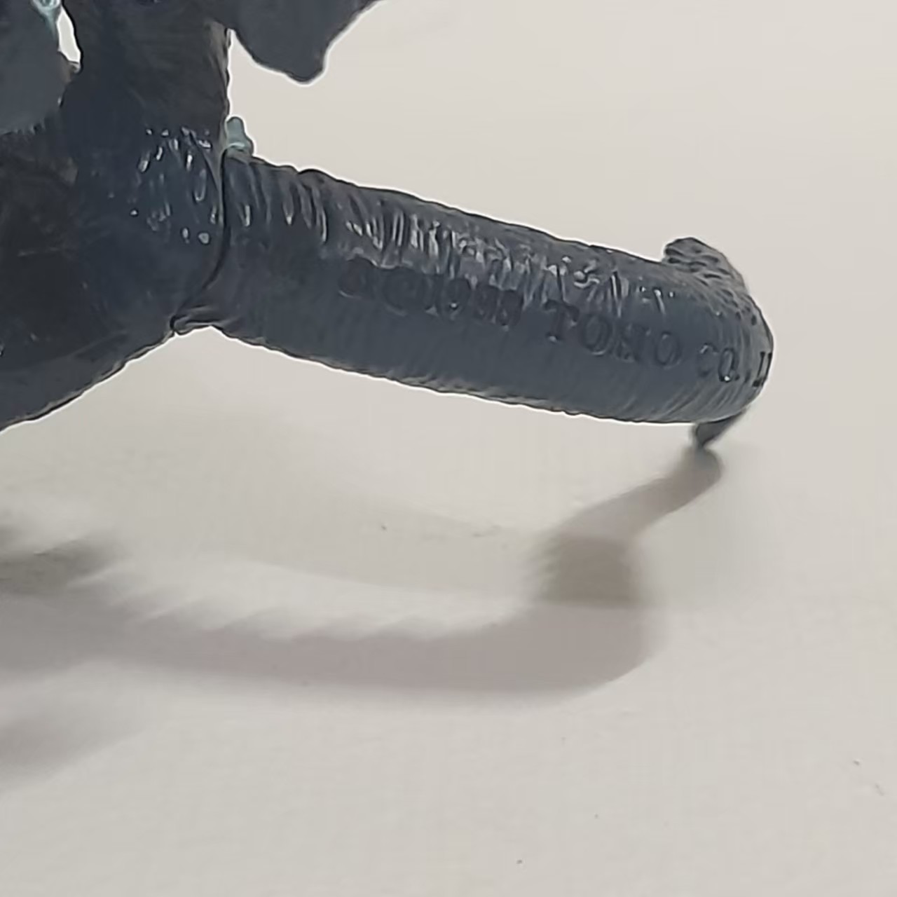 กาชาปอง zilla (ก๊อตซิลล่า อเมริกา) ขนาดตามรูป หายาก มีกาวบางชิ้น มือสองสภาพดี