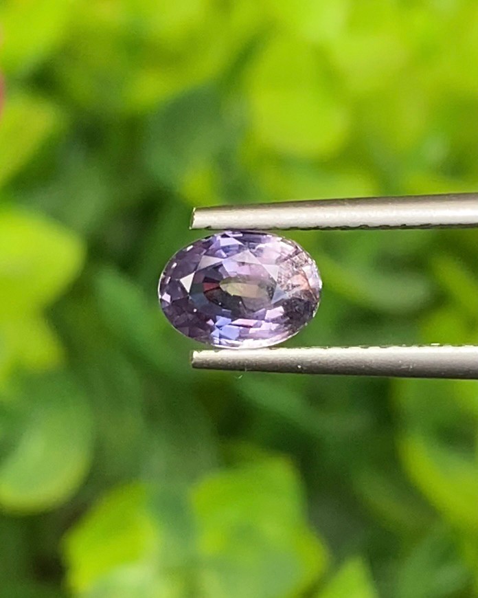 พลอย เพอเพิล แซฟไฟร์ สีม่วง Purple Sapphire ดิบ/ Unheated 1.10 กะรัต (Cts.) พลอยแท้ อัญมณีมงคลประจําวันเกิด เครื่องประดับพลอย