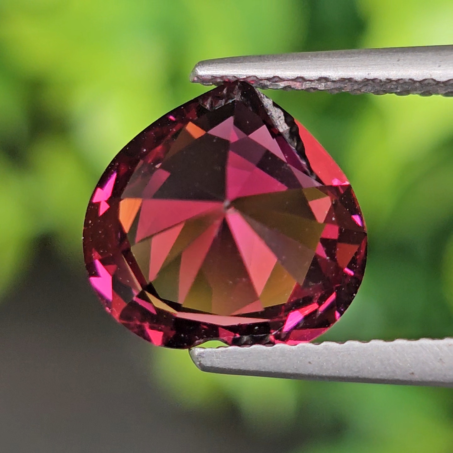 พลอย อุมบาไลต์ การ์เน็ต Umbalite Garnet 4.26 กะรัต (Cts.) ดิบ Unheated พร้อมใบเซอร์ AIG พลอยแท้ อัญมณีมงคลประจําวันเกิด เครื่องประดับพลอย