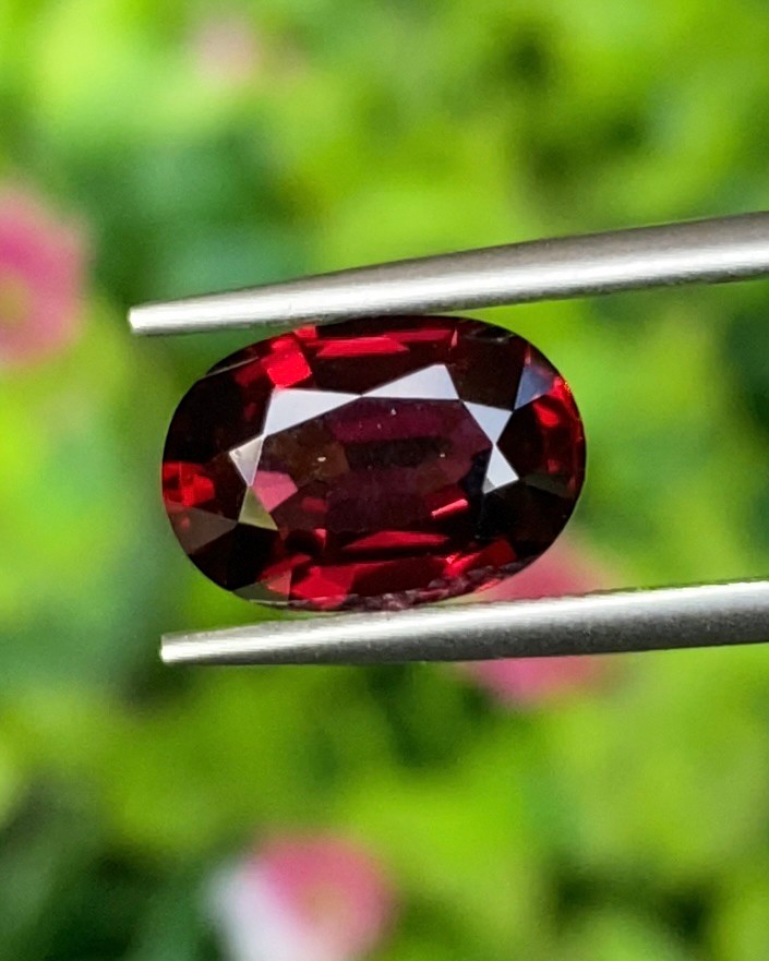 พลอย โรโดไลต์ กาเน็ท Rhodolite Garnet 3.00 กะรัต Cts.พลอยแท้ อัญมณีมงคลประจําวันเกิด เครื่องประดับพลอย