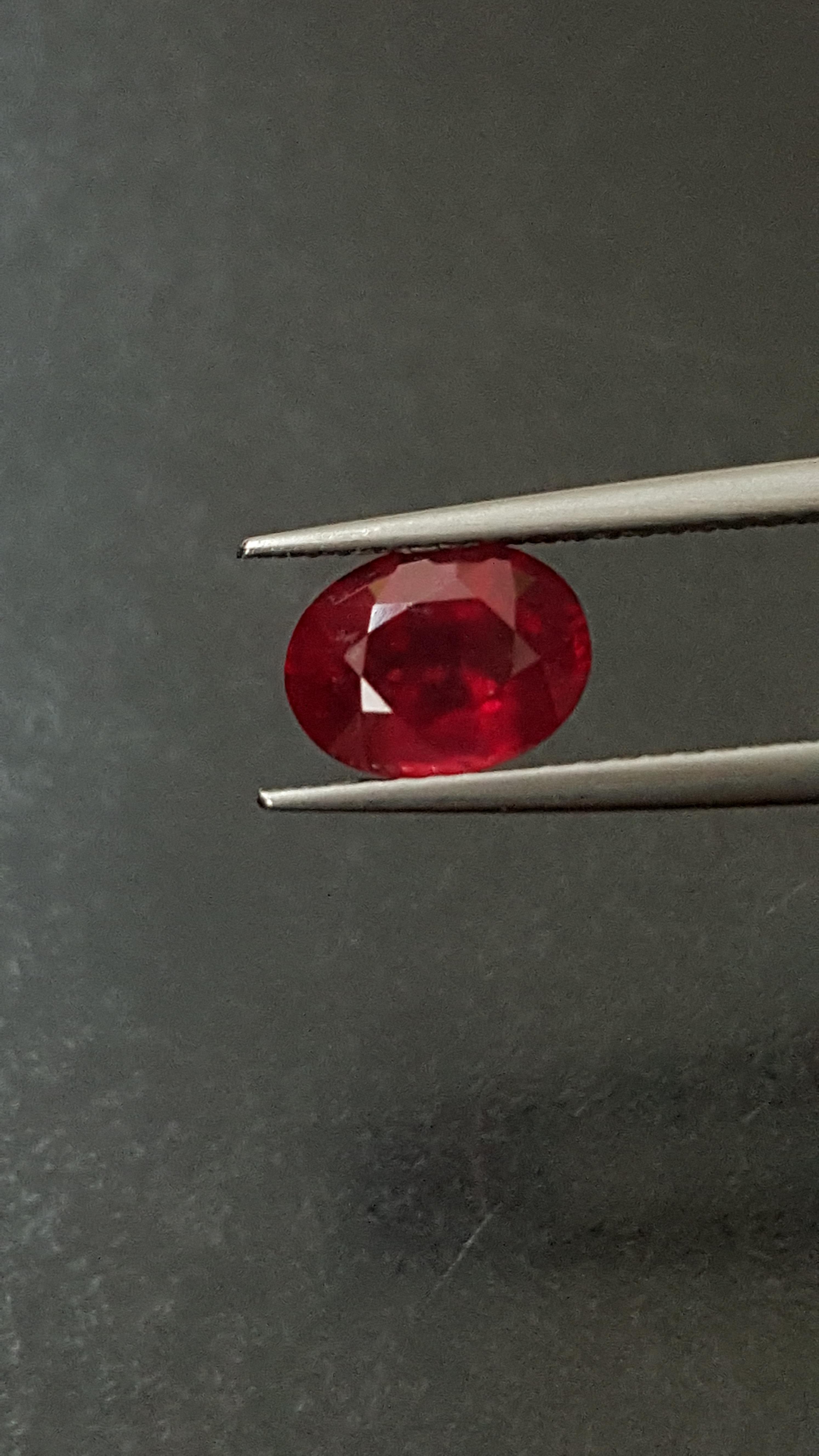 พลอย ทับทิม Ruby sapphire 1.865 กะรัต (Cts.) พลอยแท้ อัญมณีมงคลประจําวันเกิด เครื่องประดับพลอย