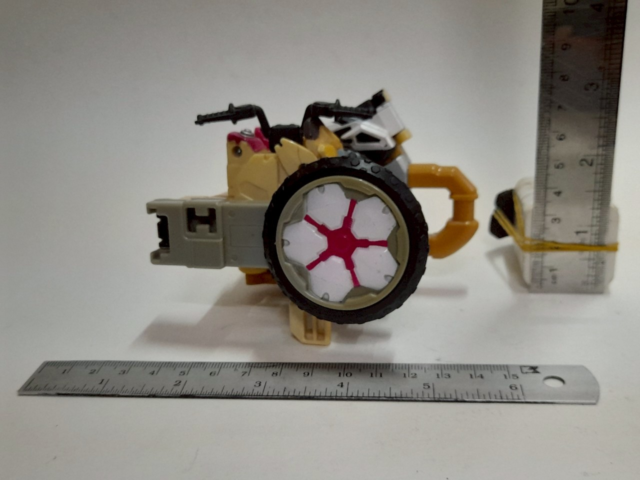 มีหลายภาพ รถมอเตอร์ไซค์ซากุระ จาก ซีรีย์มาสค์ไรเดอร์ไกมุ**ของมีตามภาพ