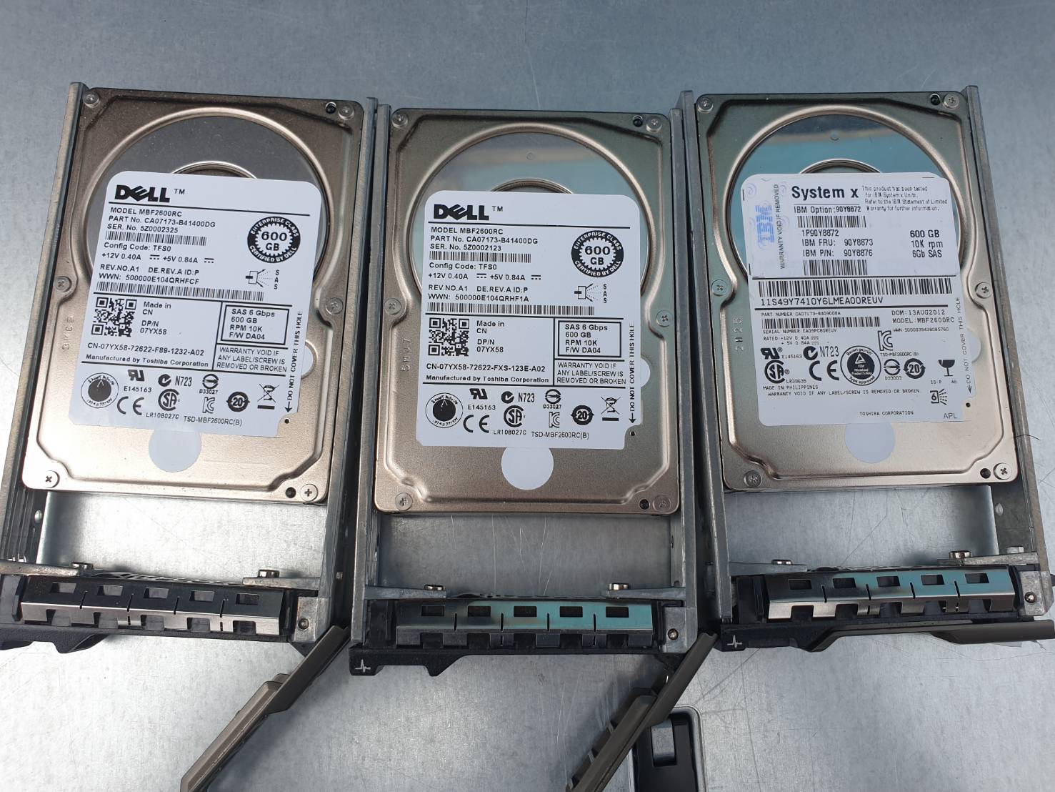 Dell R620 E5-2650v2 Ram 32 GB SAS 300x3 SSD 512 x3 power x2 พิเศษแถม CPU ให้อีกตัว