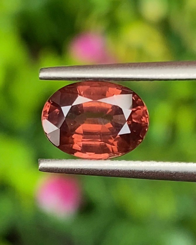 พลอย เพทาย Natural Zircon 2.18 กะรัต (Cts.) พลอยแท้ อัญมณีมงคลประจําวันเกิด เครื่องประดับพลอย