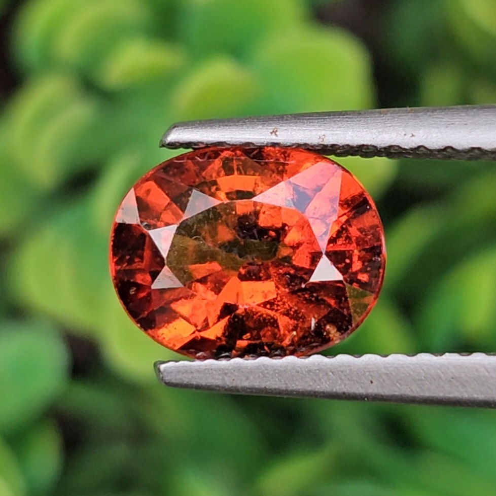 พลอย สเปสซาร์ไทต์ Spessartite Garnet 2.35 กะรัต Cts. พลอยแท้ อัญมณีมงคลประจําวันเกิด เครื่องประดับพลอย