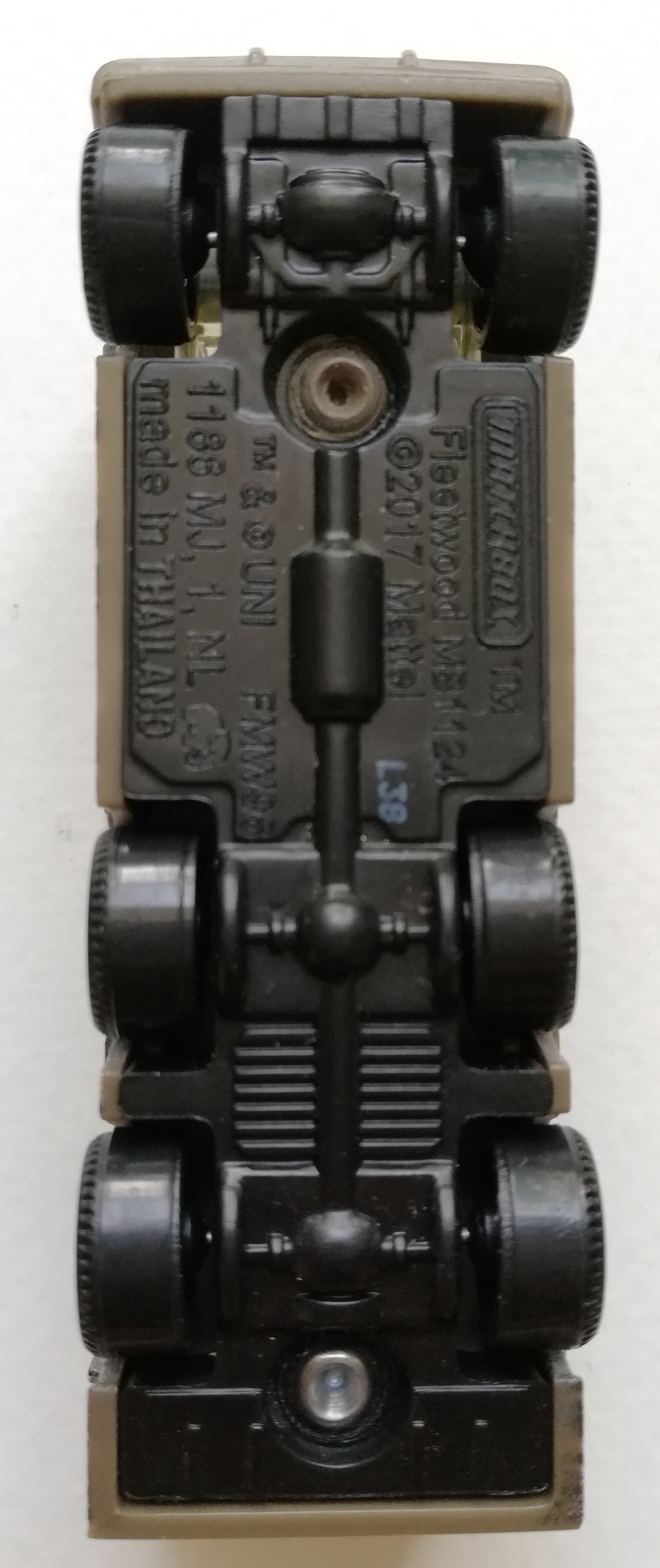 Die Cast,รถเหล็ก,รถบัส 6ล้อ ลายพรางสีน้ำตาล ลายเทาเหลือง จาก MATCHBOX,Fleetwood MB1124, 2017 Mattel **ไม่มีแพ็ค