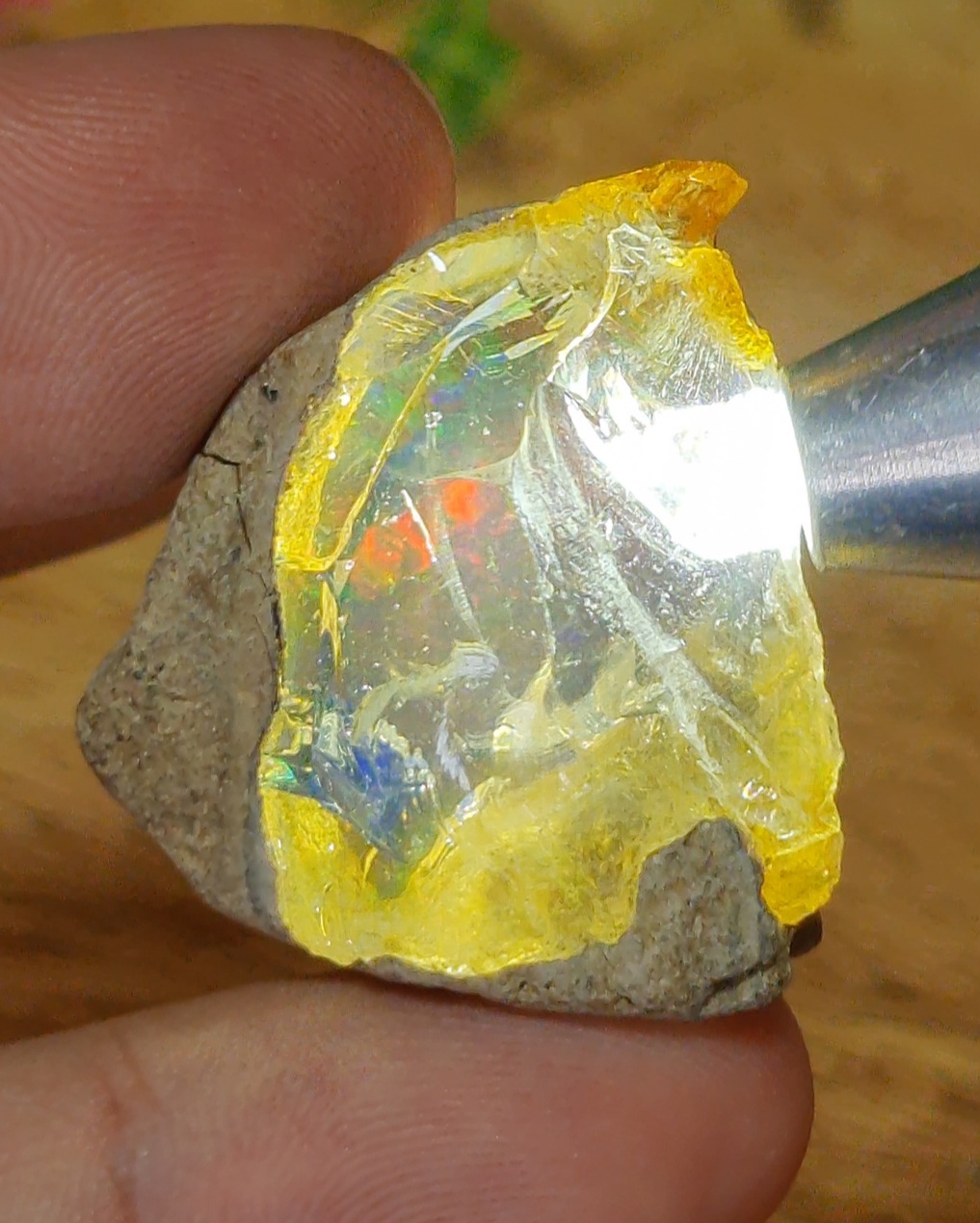 ก้อน ผลึก โอปอล Opal 66.82 กรัม (Grams.) พลอยแท้ อัญมณีมงคลประจําวันเกิด เครื่องประดับพลอย