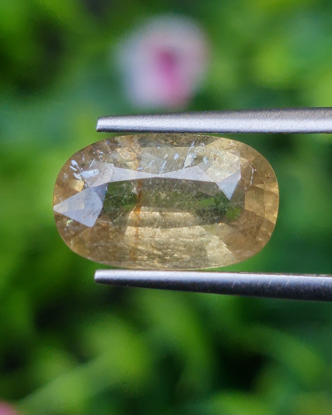 พลอย บุษราคัม yellow sapphire 4.46 กะรัต (Cts.) ดิบ (Unheated) พลอยแท้ อัญมณีมงคลประจําวันเกิด เครื่องประดับพลอย