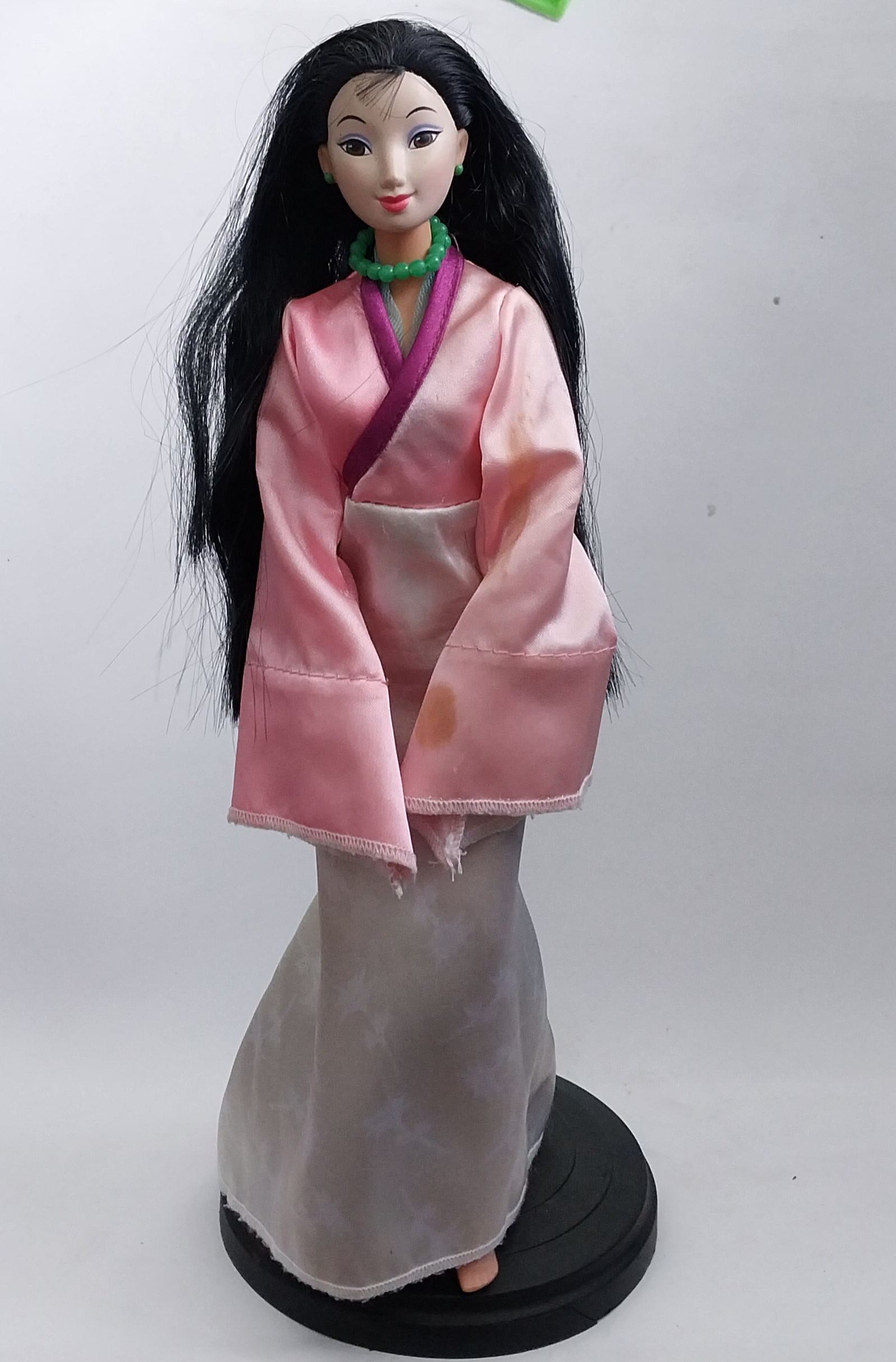 มือ2 มีหลายภาพ แขนเสื้อเปื้อนตามภาพ ตุ๊กตามู่หลานชุดดูตัว Mulan Disney