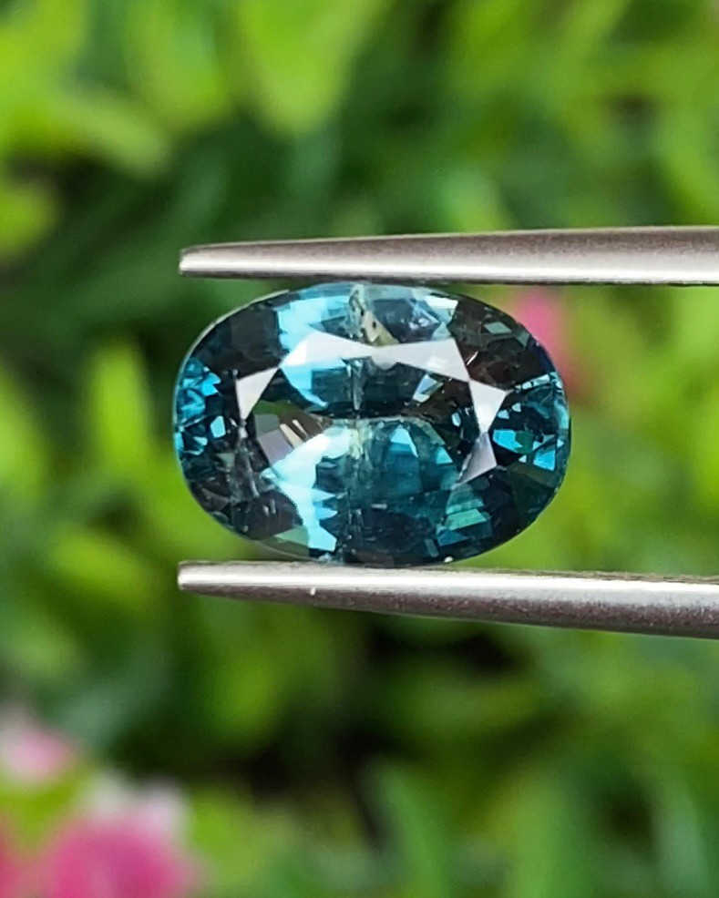 พลอย เพทาย Natural Zircon 3.63 กะรัต (Cts.) พลอยแท้ อัญมณีมงคลประจําวันเกิด เครื่องประดับพลอย