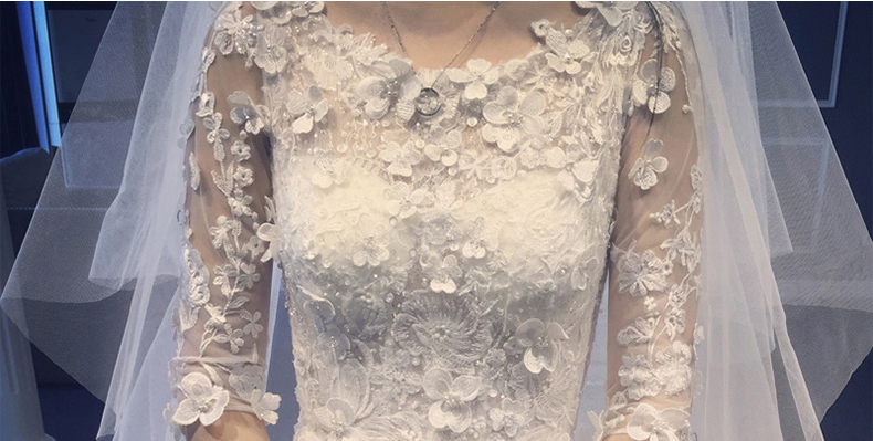 ชุดแต่งงาน แขนสี่ส่วน หางยาว