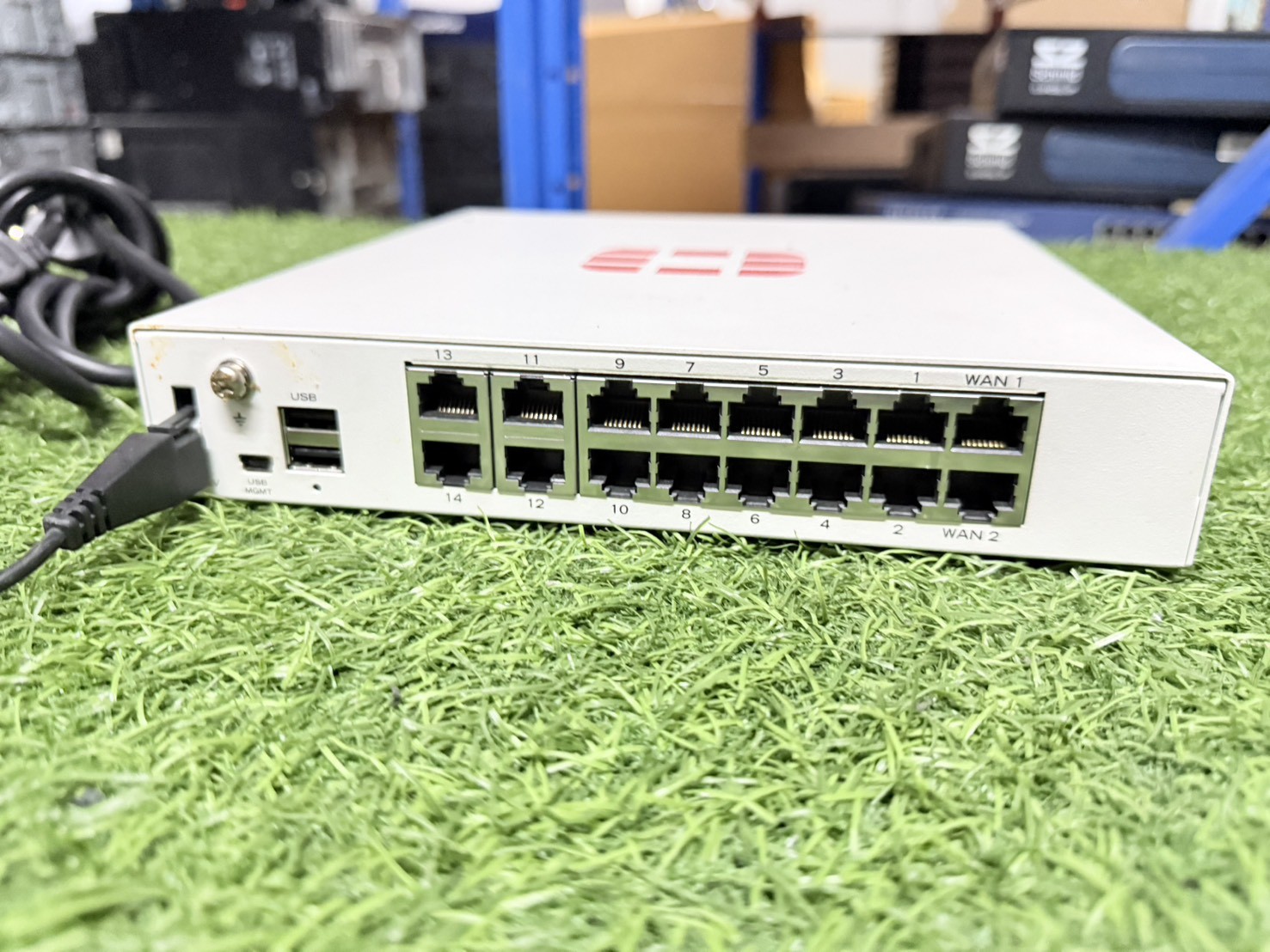 Switch Fortigate 90D Switch + Adapter