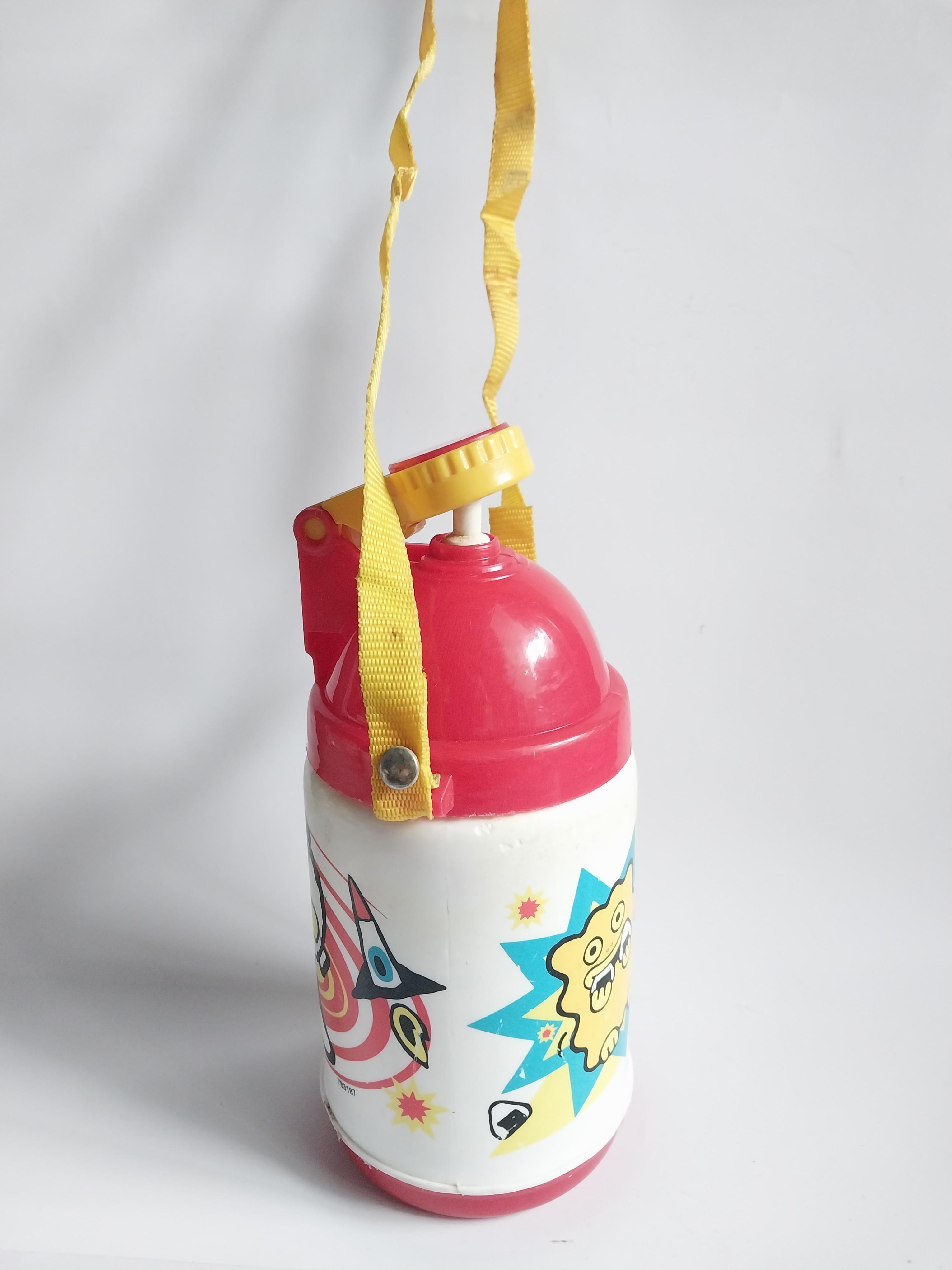 มีหลายภาพ ของสะสมอุลตร้าแมน กระติกน้ำ อุลตร้าแมน คิดส์ ** มีตำหนิโปรดดูทุกภาพ ขนาดตามรูป สภาพพอใช้มีรอยบ้าง