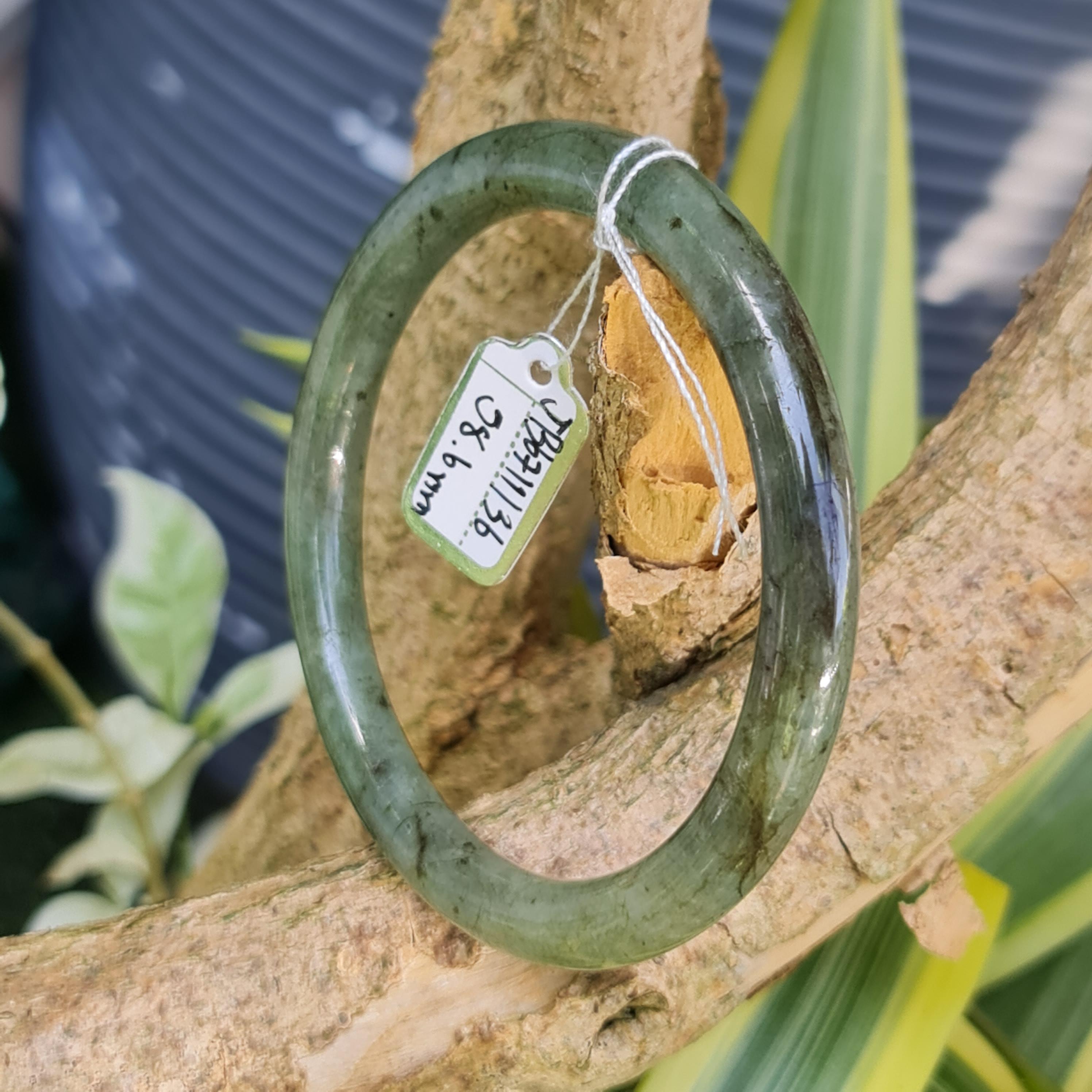 JB6711136 หยก พม่า แท้ Jade กำไลหยก 58.6 มม. (Jadeite bracelet) พม่า (Myanmar)