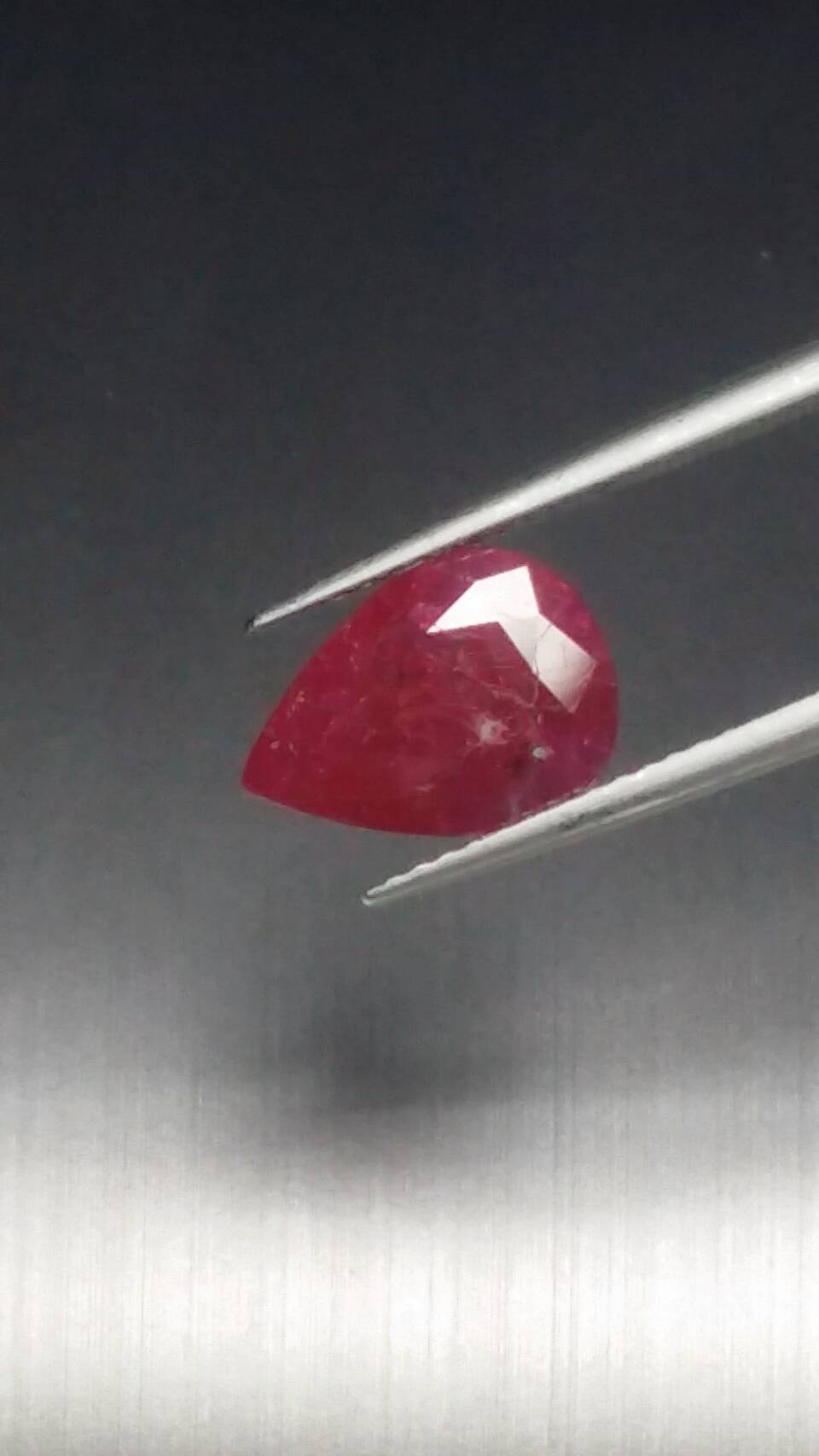 พลอย ทับทิม Ruby sapphire 2.24 กะรัต ดิบ Unheated พร้อมใบเซอร์ พลอยแท้ อัญมณีมงคลประจําวันเกิด เครื่องประดับพลอย