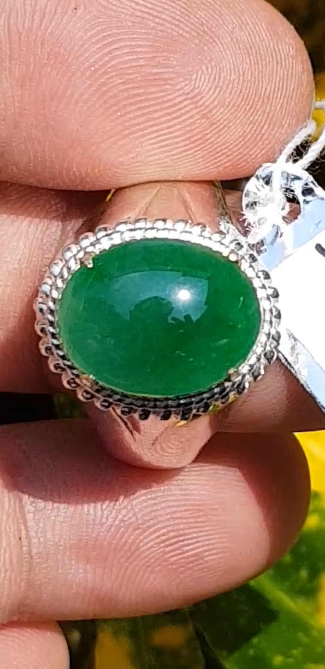 หยก พม่า แท้ Jade แหวนหยก 翡翠戒指 (Jadeite ring) 4.21 กะรัต (Cts.) ดิบ Size 62 ไม่ผ่านการปรับปรุง (Type A) พม่า (Myanmar)