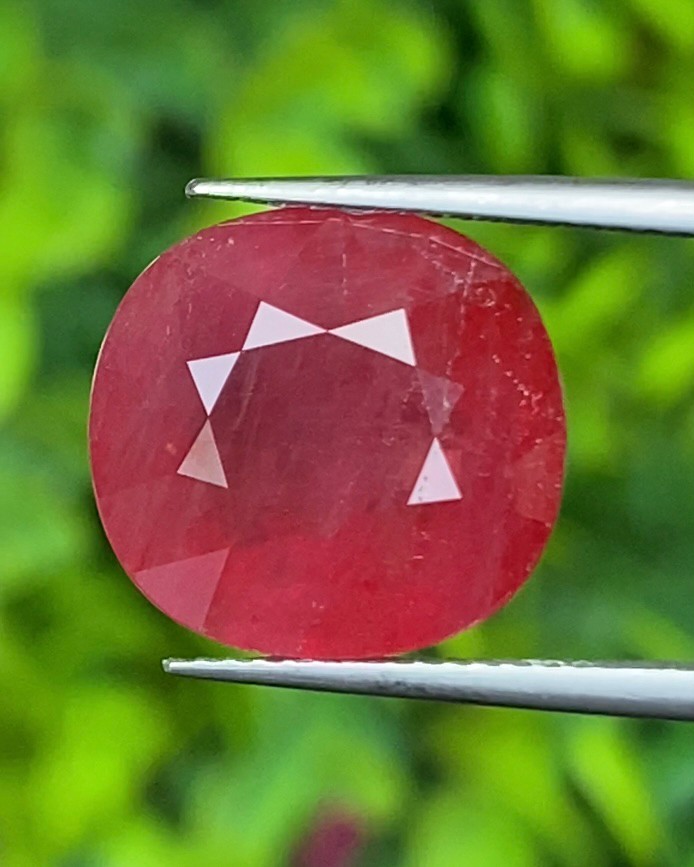 พลอย ทับทิม Ruby sapphire 13.16 กะรัต (Cts.) พร้อมใบเซอร์ พลอยแท้ อัญมณีมงคลประจําวันเกิด เครื่องประดับพลอย