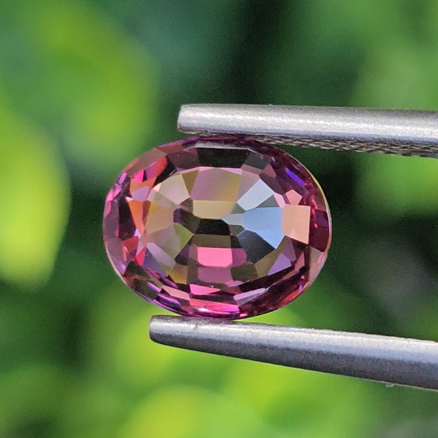 พลอย อุมบาไลต์ การ์เน็ต Umbalite Garnet 1.56 กะรัต (Cts.) ดิบ Unheated ลอยแท้ อัญมณีมงคลประจําวันเกิด เครื่องประดับพลอย