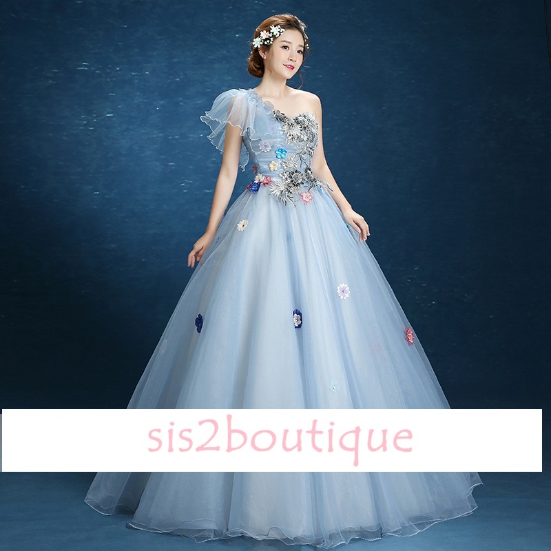 Pro-order ชุดราตรี ชุดแฟนซียาว แบบเกาะอก ไหล่เดียว สไตล์เจ้าหญิง กระโปรงพองสวย แต่งดอกไม้แฮนด์เมด สวยหรู เชือกผูกหลัง