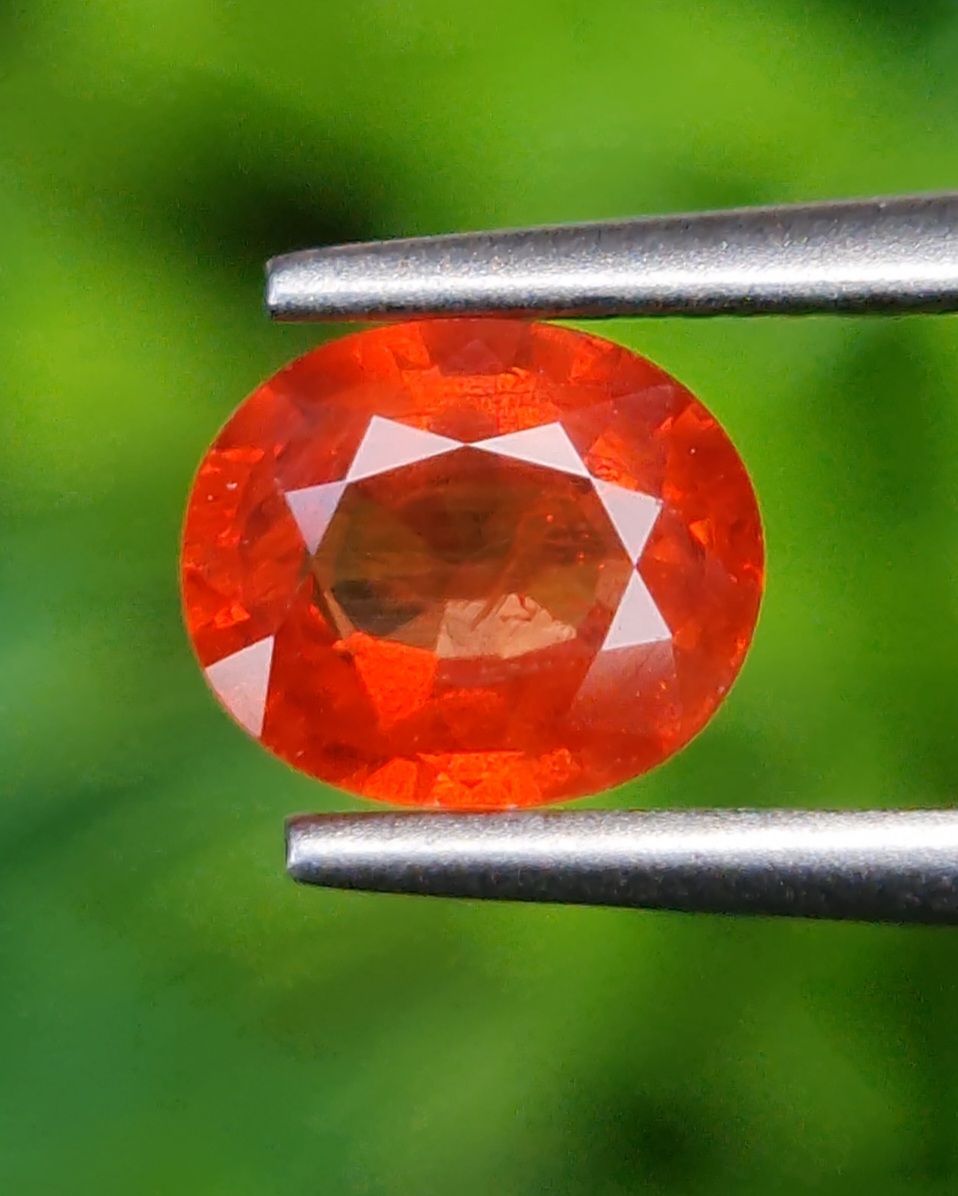 พลอย บุษราคัม Yellow Sapphire 1.19 กะรัต (Cts.) พลอยแท้ อัญมณีมงคลประจําวันเกิด เครื่องประดับพลอย