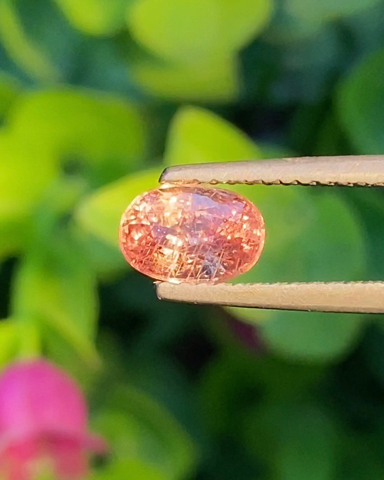 พลอย คัลเลอร์เชนจ์ แซฟไฟร์ Color Change Sapphire 1.19 กะรัต (Cts.) ดิบ พร้อมใบเซอร์ พลอยแท้ อัญมณีมงคลประจําวันเกิด เครื่องประดับพลอย