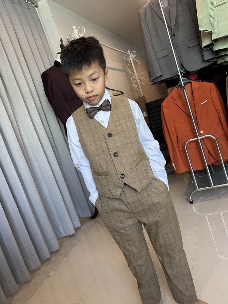 เช่า ชุดสูทเด็กชาย สีน้ำตาลลายตาราง