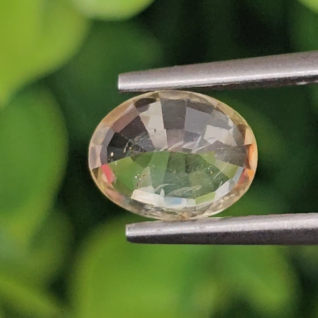 พลอย บุษราคัม yellow sapphire 1.89 กะรัต (Cts.) ดิบ (Unheated)พลอยแท้ อัญมณีมงคลประจําวันเกิด เครื่องประดับพลอย