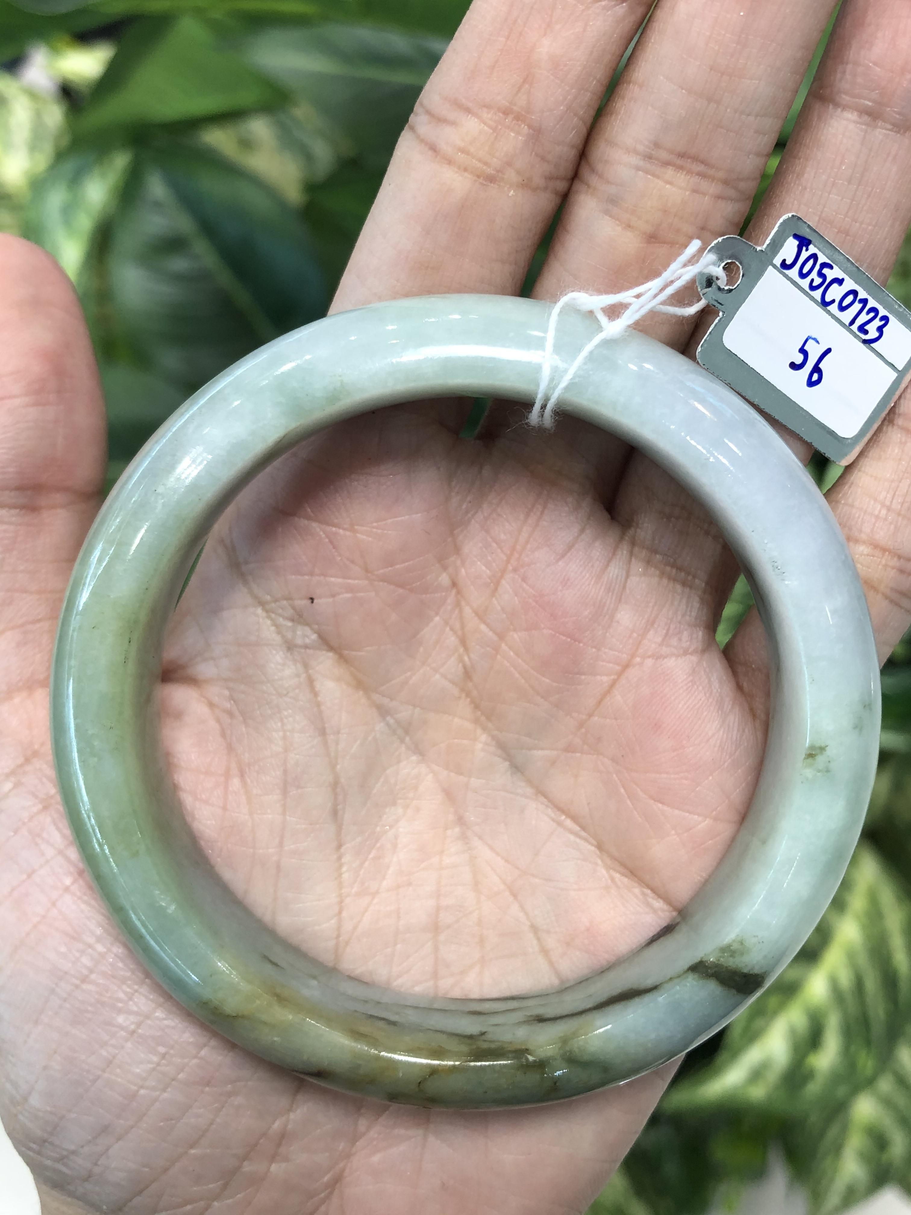 J05C0123 หยก พม่า แท้ Jade กำไลหยก 56 มม (Jade bracelet) พม่า (Myanmar)