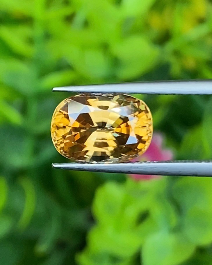 พลอย เพทาย Natural Zircon 5.00 กะรัต (Cts.) พลอยแท้อัญมณีมงคล ประจําวันเกิด เครื่องประดับพลอย