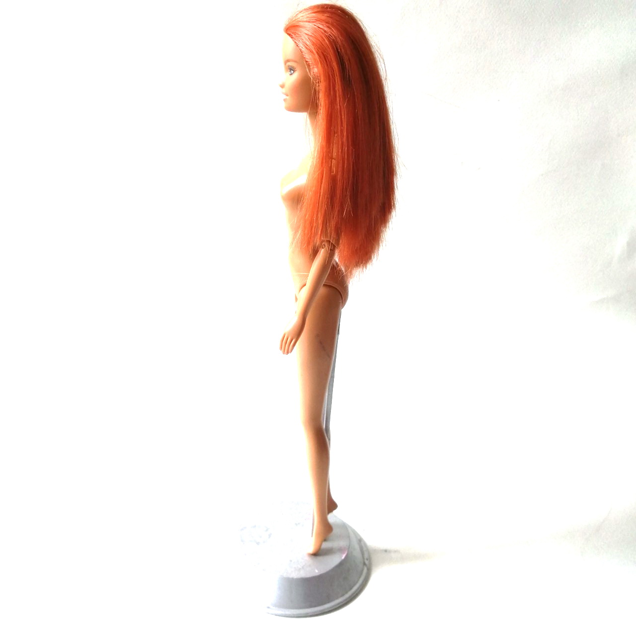 ตุ๊กตาบาร์บี้ผิวเข้มหน้าสวย ผมตรงสีน้ำตาล่อน แขนข้อต่อ Mattel 1999 China